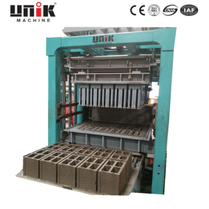 Hohlblockbaumaschine